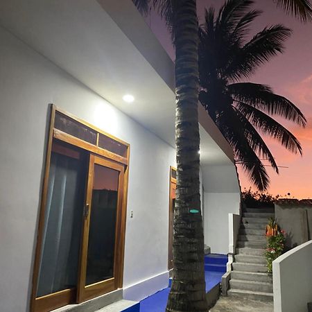 Hotel Penguin House Puerto Villamil Esterno foto
