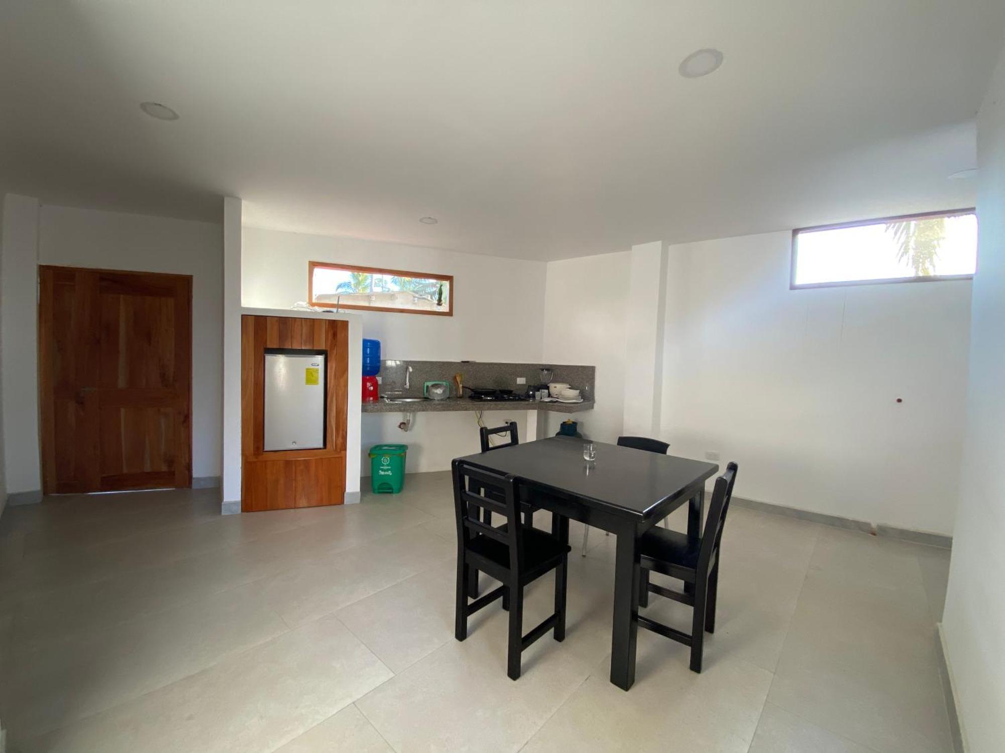 Hotel Penguin House Puerto Villamil Esterno foto